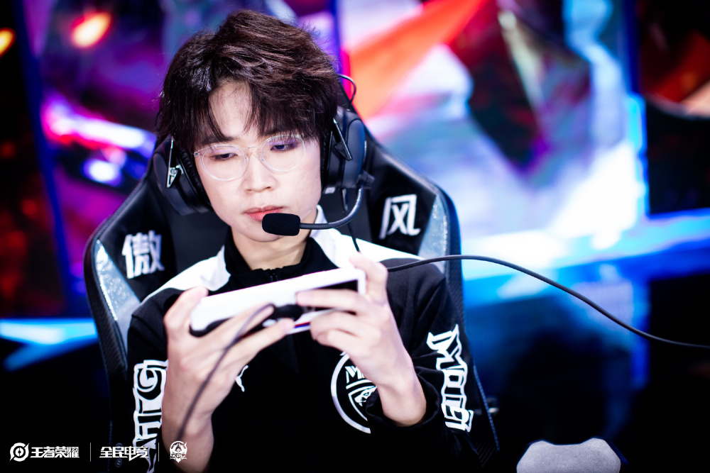 充满力量 充满力量